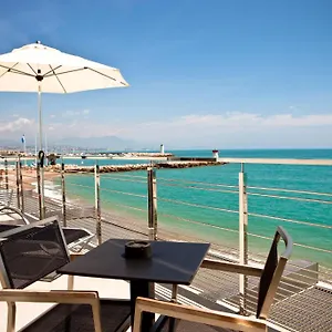 4* Otel Azur