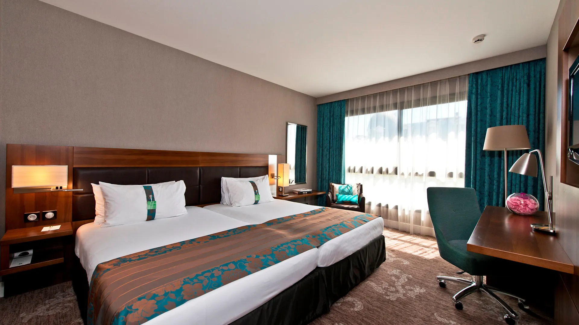 Hotel Holiday Inn Nice By Ihg
