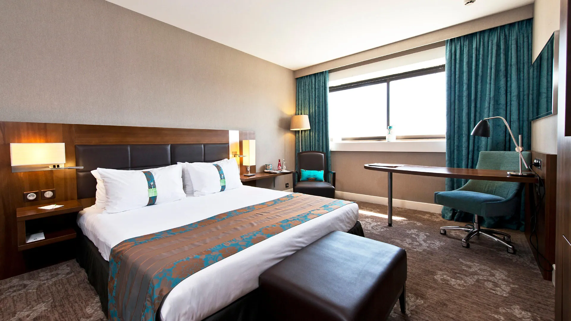 **** Hotel Holiday Inn Nice By Ihg Francja