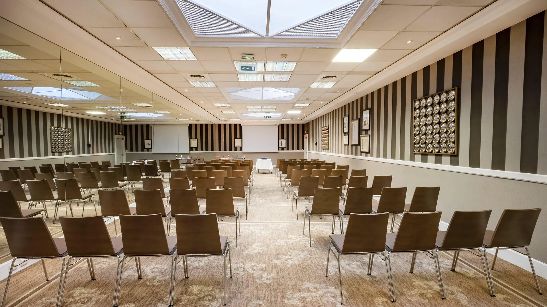 Holiday Inn Nice By Ihg Hotel