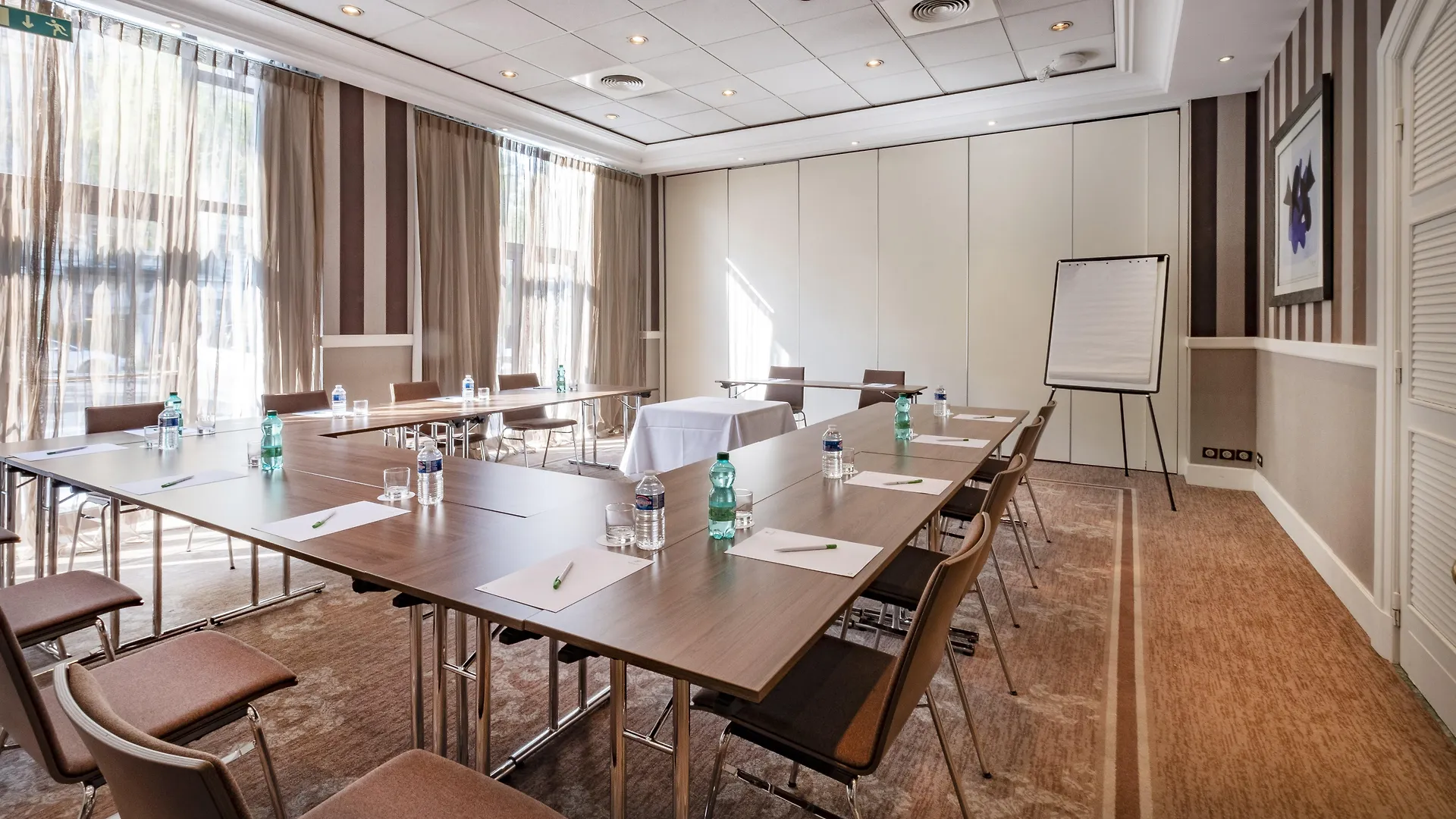 Holiday Inn Nice By Ihg 4*,