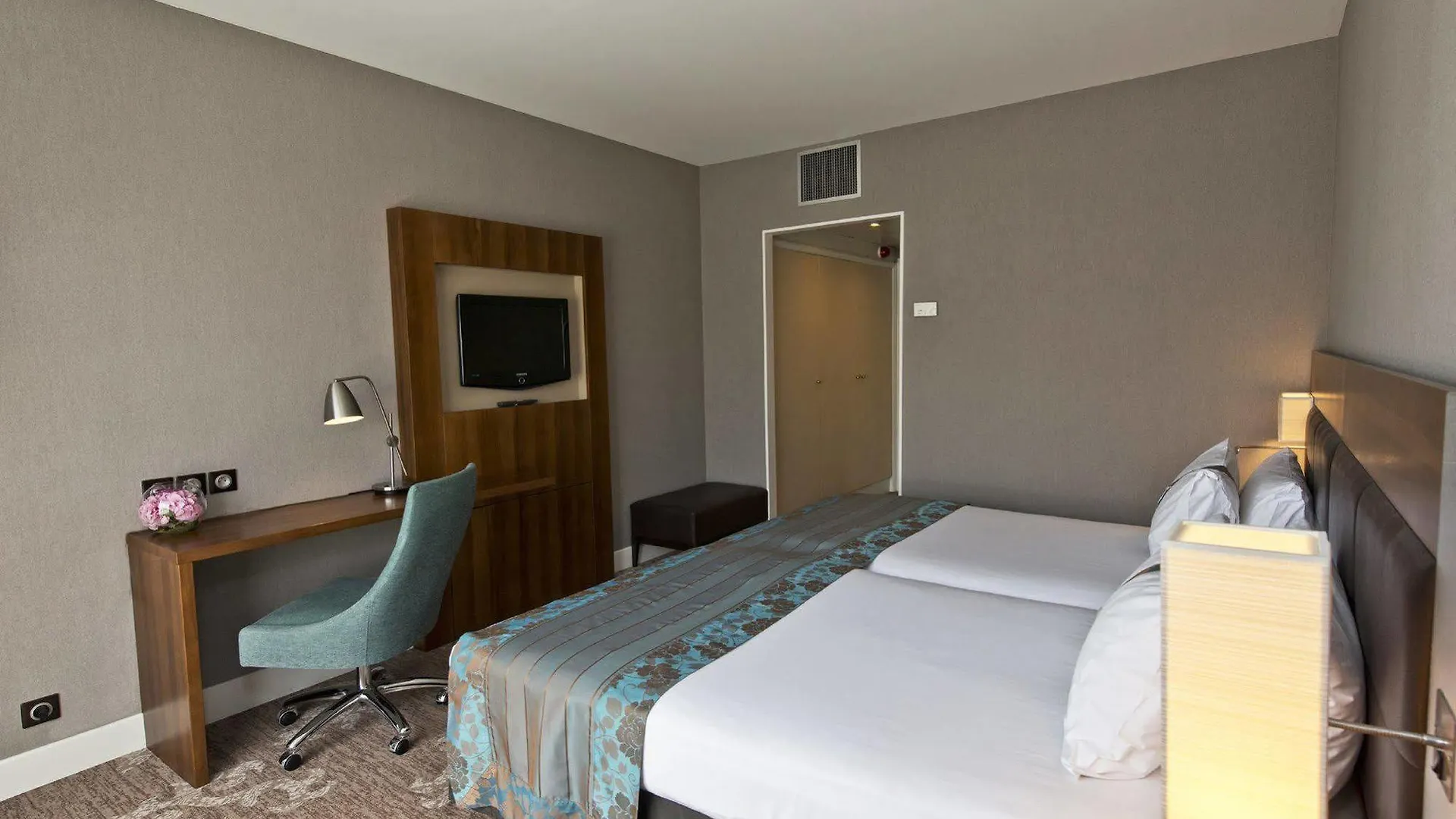 Holiday Inn Nice By Ihg 4*,  Francia